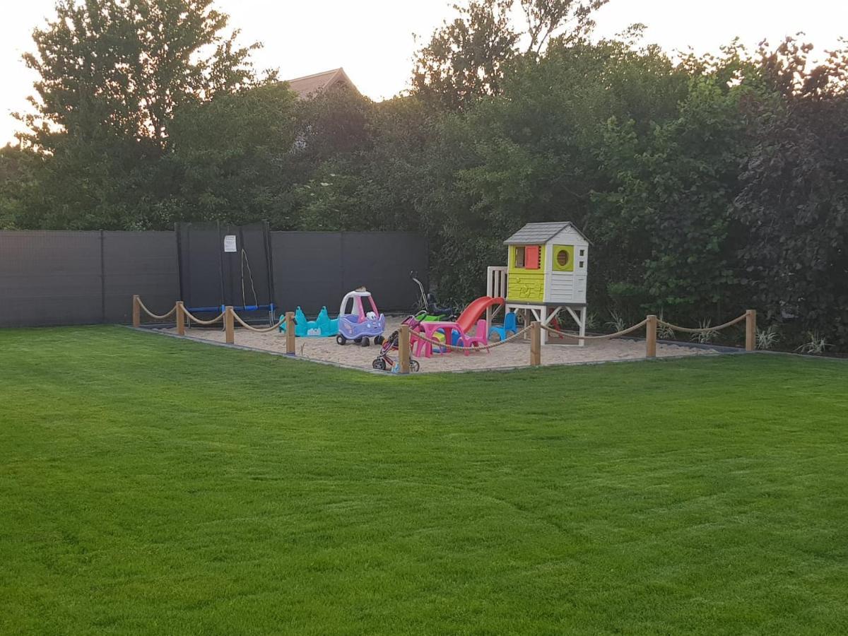 Apartmán Czarny Baran Dębki Exteriér fotografie
