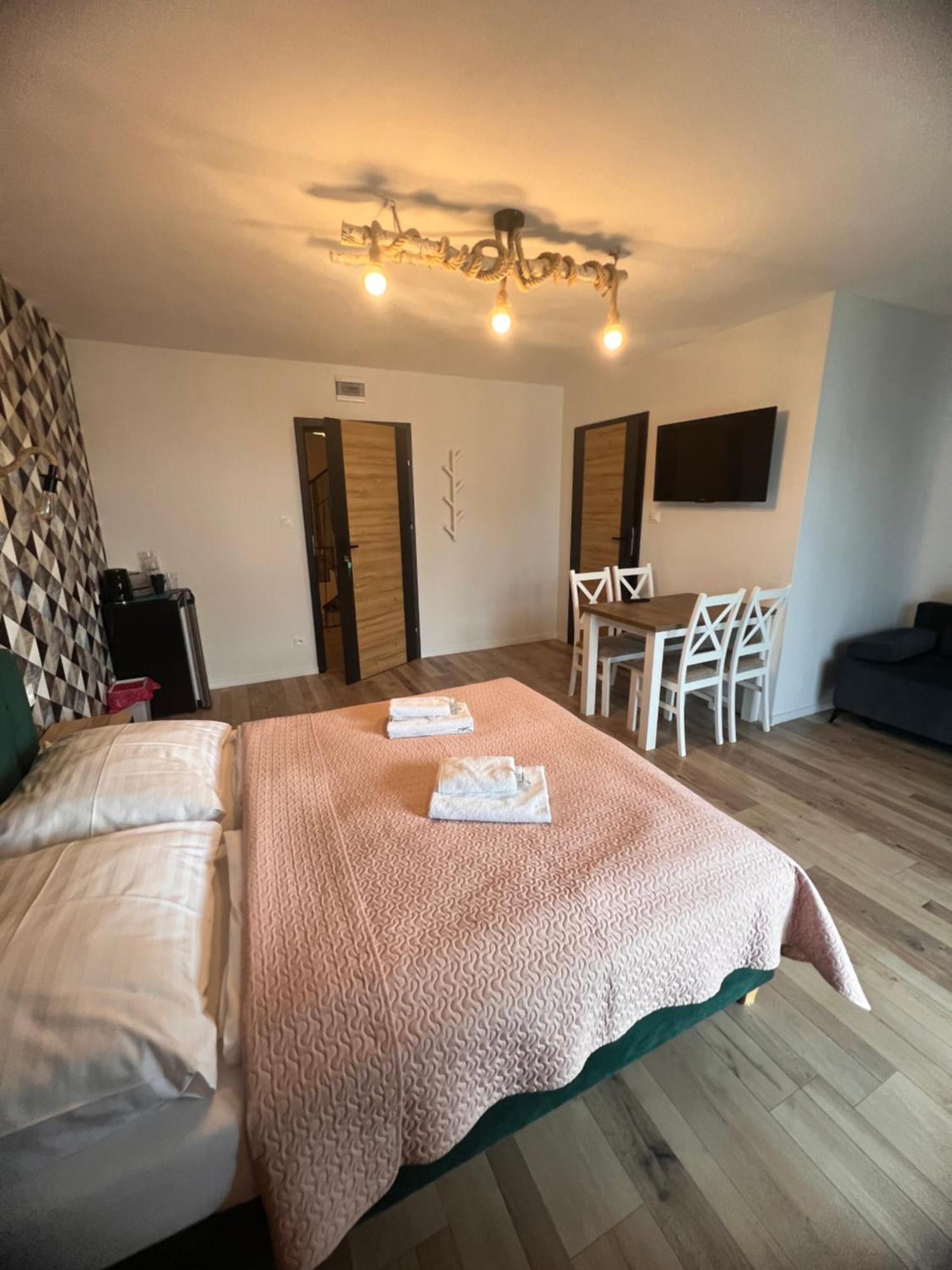 Apartmán Czarny Baran Dębki Exteriér fotografie